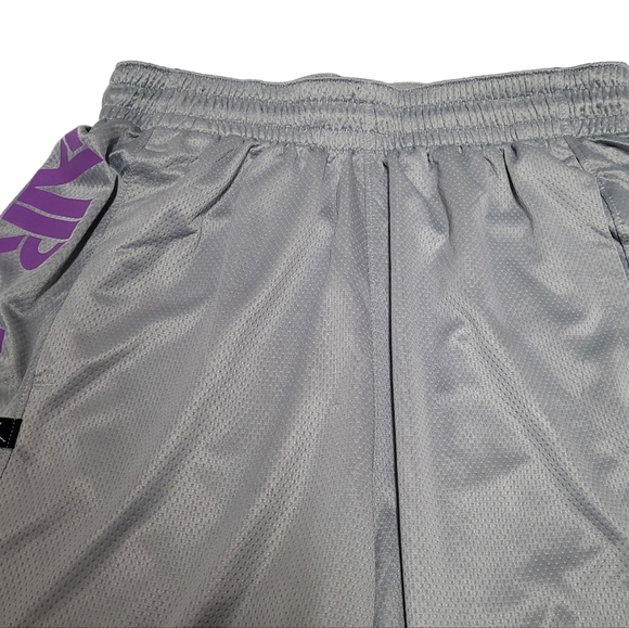 Nike Dri Fit Shorts - Picture 3 of 8
